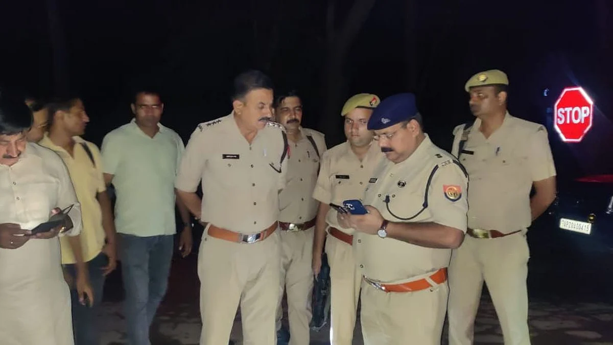बिजनौर पुलिस ने फिल्मी स्टाइल में एनकाउंटर के बाद 2 बदमाशों को किया अरेस्ट, सिपाही भी घायल