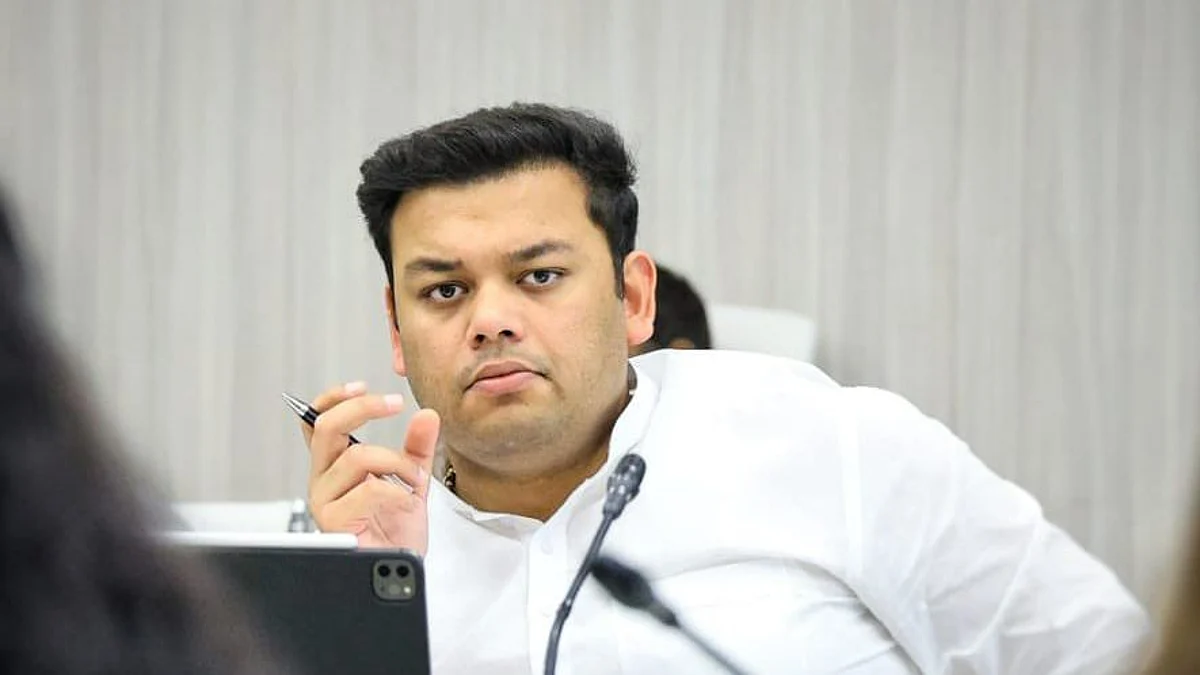 बेसिक शिक्षा मंत्री संदीप सिंह