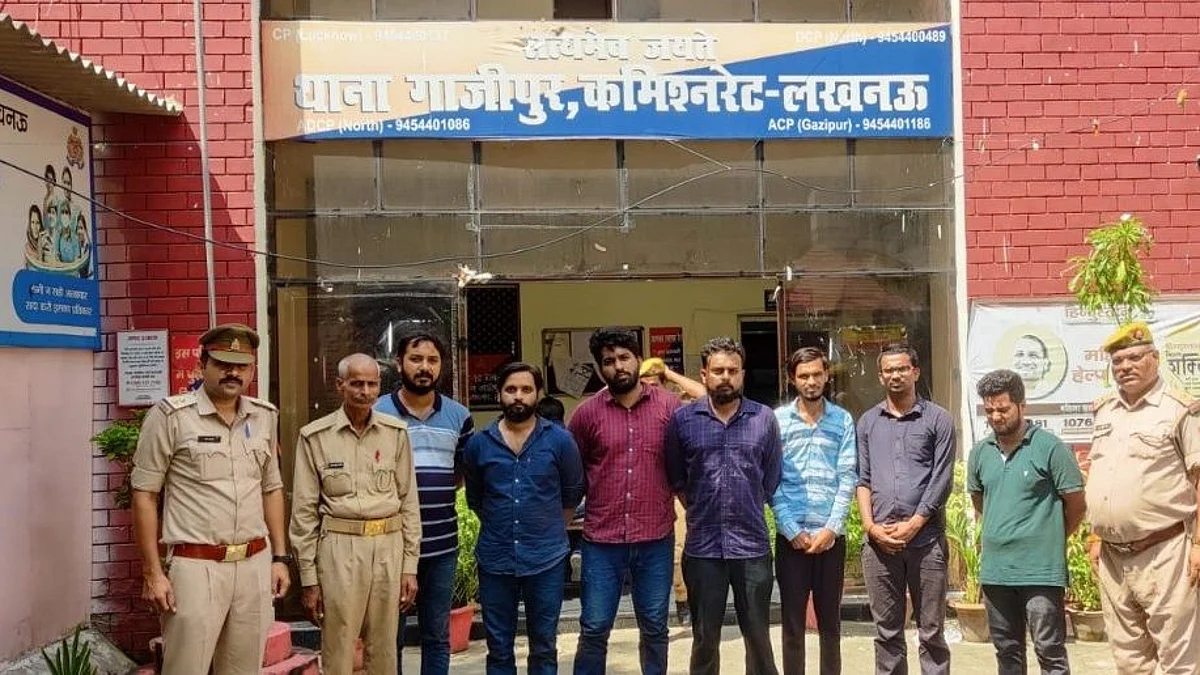 'सुबह पढ़ाई, शाम को जाम', लखनऊ के कोचिंग सेंटर में चल रही थी हुक्का-शराब, ऐसे खुली पोल