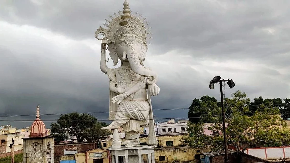 संभल: चंदौसी में बनी 'भगवान गणेश की एशिया में सबसे ऊंची प्रतिमा', 16 साल लगे बनने में