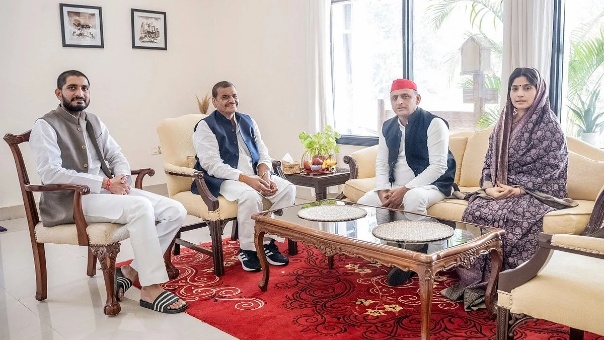 मैनपुरी पर चाचा और भतीजे के बीच हुई सुलह! शिवपाल ने ये इमोश्नल ट्वीट कर दिया बड़ा संदेश