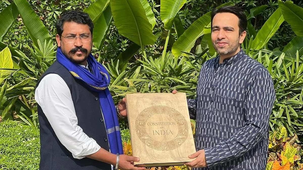 खतौली उपचुनाव: जयंत से मिले चंद्रशेखर, RLD प्रत्याशी मदन भैया को समर्थन देने का किया ऐलान