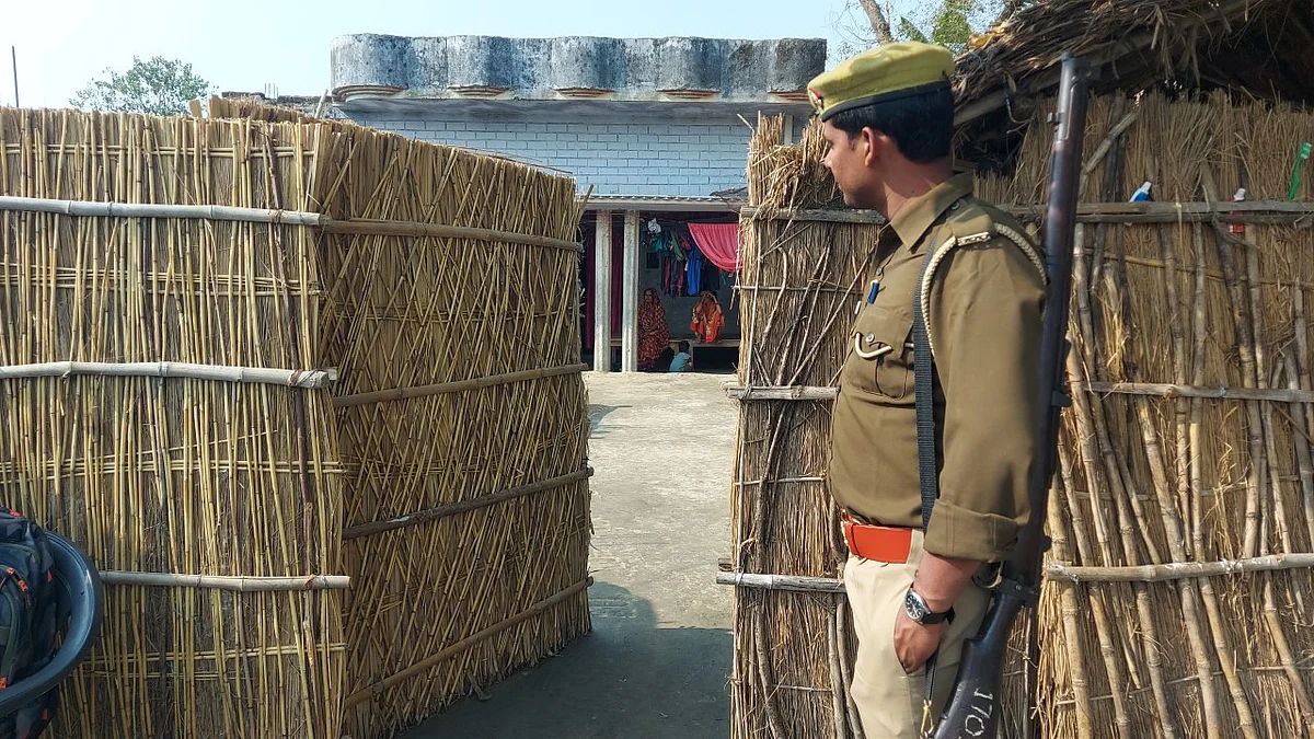 लखीमपुर खीरी: दलित बहनों से रेप के बाद हत्या, पीड़ित परिवार को कांग्रेस से मिला चेक बाउंस