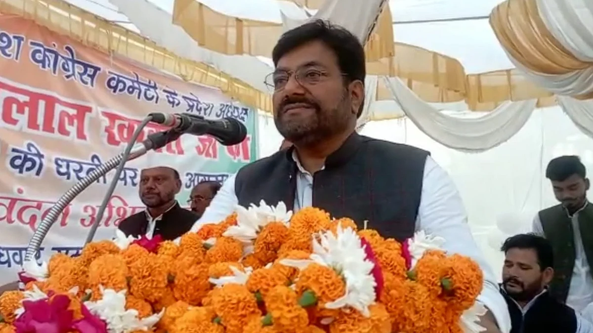 अमेठी: जिला अध्यक्ष ने दिया इस्तीफा, कांग्रेस प्रदेश चीफ बोले- कांग्रेस तो डूब ही रही है..