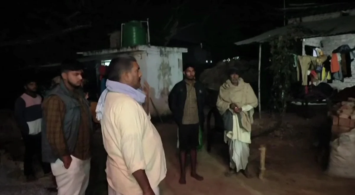 आजमगढ़: लड़की पैदा होने से डिप्रेशन में आया युवक, छोटी बहन के साथ दे दी जान