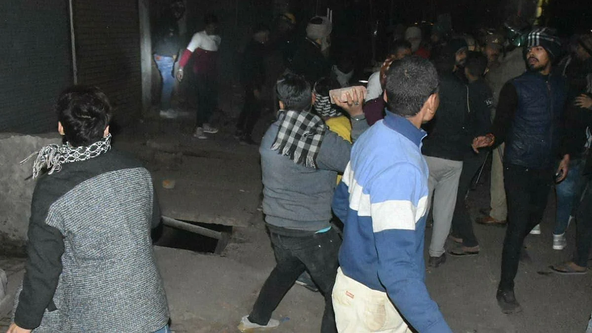 अलीगढ़: मांस की दुकान पर हुई कहासुनी, बाद में बनी 2 समुदायों के सदस्यों के बीच झड़प की वजह