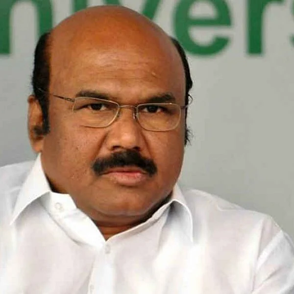 “ரூ.10,000 கோடி சொத்து சேர்த்தது எப்படி?” - தினகரனிடம் கேட்கும் அமைச்சர் ஜெயக்குமார்