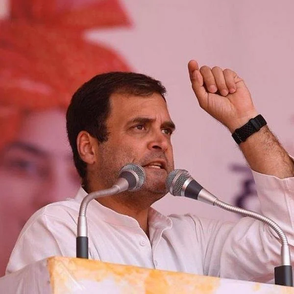 `பாக்ஸர் மோடி, கோச் அத்வானியையே தாக்கிவிட்டார்!' - ராகுல் காந்தி