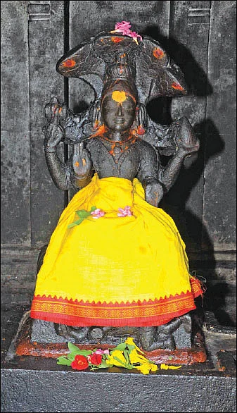கால பைரவருக்கு மிளகுத் திரி தீபம்!