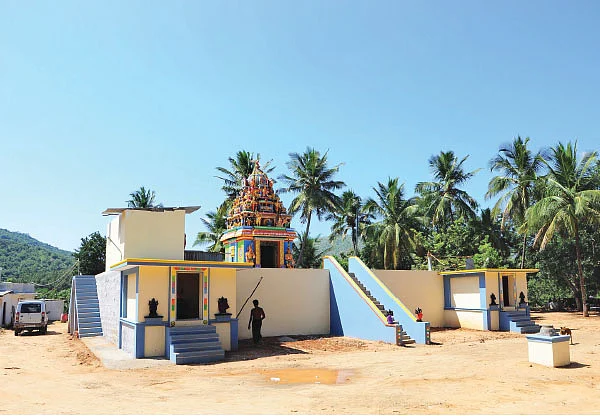 சுருளி மலையில் சுவாமி ஐயப்பன்!