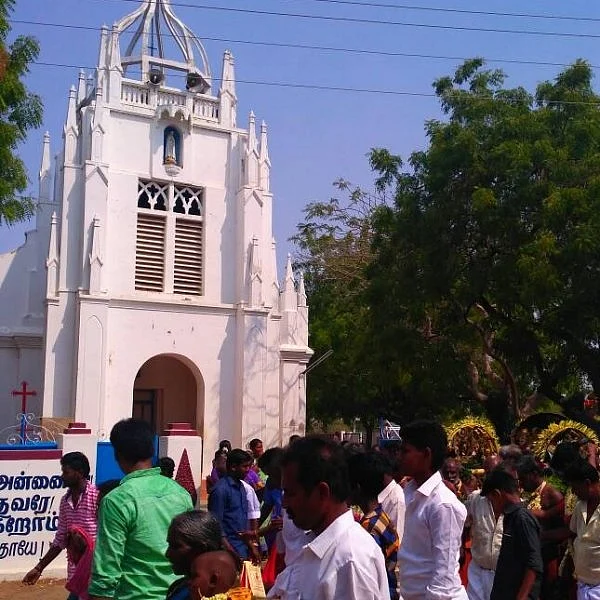 மேரி மாதாவை வணங்கிவிட்டு காவடி! - கிராமத்தின் ஆச்சர்ய மத நல்லிணக்கம்