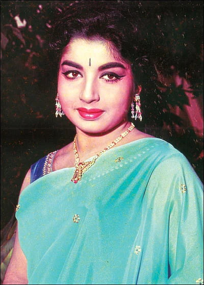 ஜெ.ஜெயலலிதா என்னும் நான்... - அம்மாவின் கதை! - 12