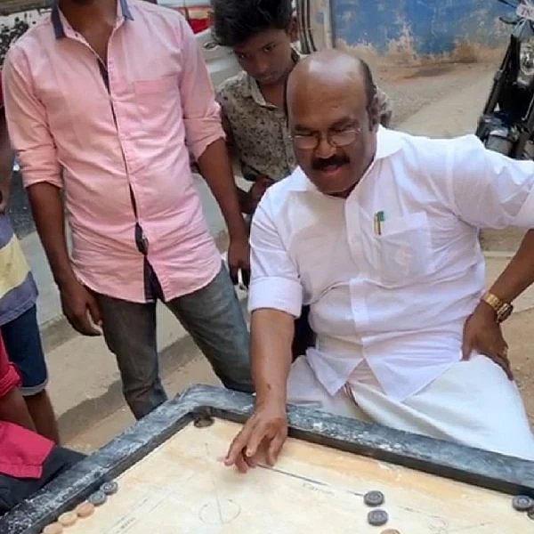 `மே 23-ம் தேதி காலை 11 மணிக்கு தலைமறைவாகிவிடுவார்கள்!'- யாரைச் சொல்கிறார் ஜெயக்குமார்