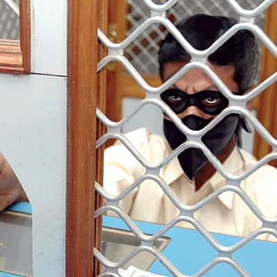 மல்லையாவுக்குக் கடன்... செல்லையாவுக்குக் கட்டணம்! - வங்கிகளின் பகல் கொள்ளை