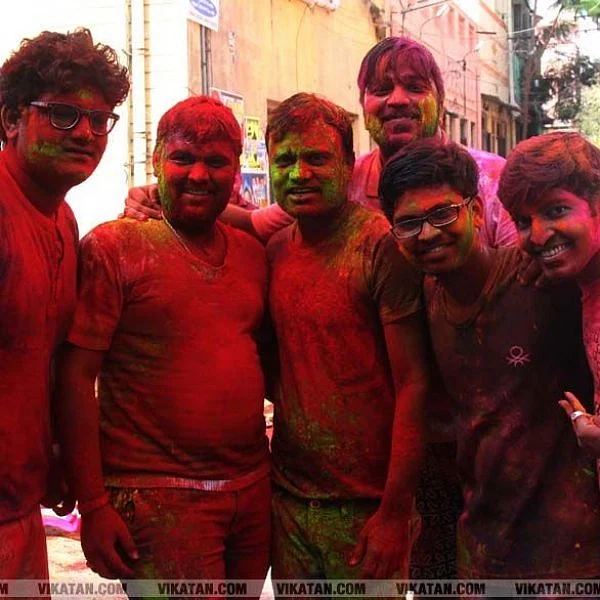 கலர்ஃபுல் பண்டிகை ஹோலி... கலரில் கவனம் மக்களே! #HoliFestival