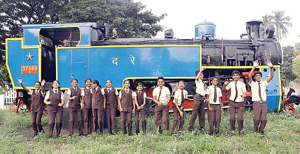 குயிலாக இசைக்கும் மலைராணி ரயில்!