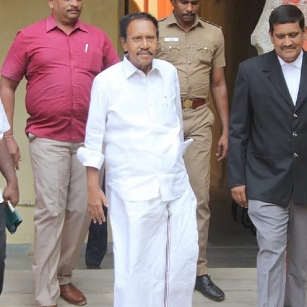 ``லண்டனில் ரிச்சர்ட் பீலேவை சந்தித்தேன்!’’ - விசாரணை ஆணையத்தில் தம்பிதுரை ஒப்புதல்