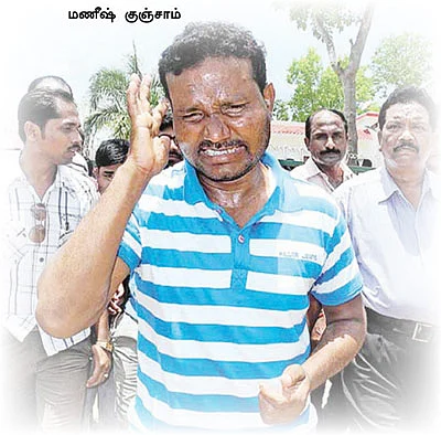 மாவோயிஸ்ட்களால் அரசியல்வாதிகளுக்கு லாபம்தான்!