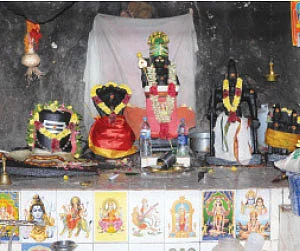 பிணி தீர்க்கும் சுருளி வேலப்பர்!