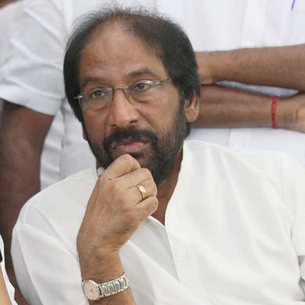'ஆர்.கே.நகரில் போலீஸ் மூலம் பணப்பட்டுவாடா...!' - திருச்சி சிவா குற்றச்சாட்டு