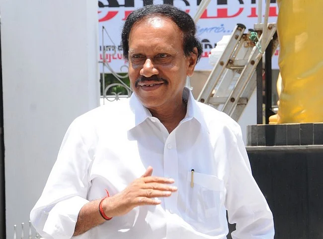 டி.டி.வி.தினகரன் மீது கூறப்படும் குற்றச்சாட்டு குறித்து தம்பிதுரை பரபரப்பு கருத்து