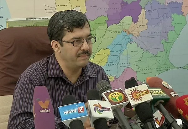 நடிகர், நடிகைகளுக்கு தனி வரிசையா? ராஜேஷ் லக்கானி பதில்