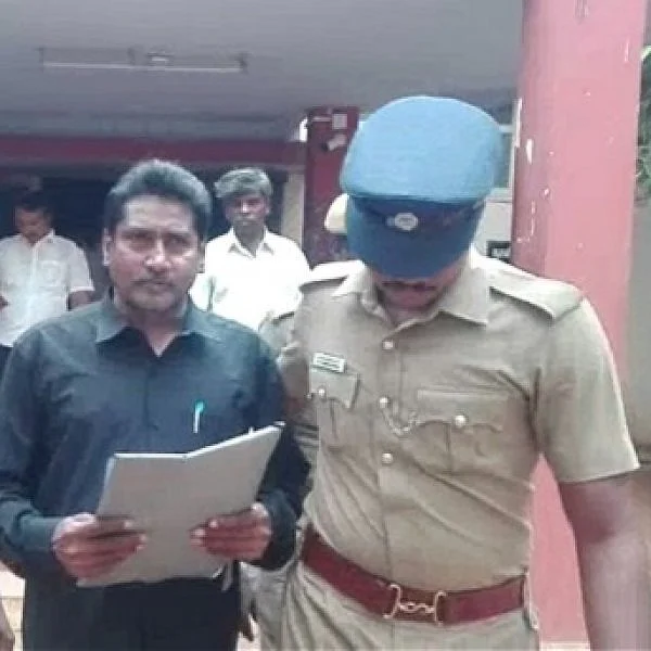 327-வது நாளாக சிறையில் இருக்கும் முகிலன் நெல்லை நீதிமன்றத்தில் ஆஜர்!