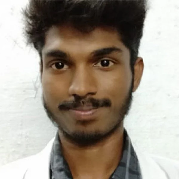 ``பீஸ் கட்ட காசில்ல, காலேஜ் போகல" - வருங்கால டாக்டர்!