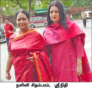 மிஸ்டர் கழுகு: கலைக்கச் சொல்லும் ரஜினி... கடுப்பில் எடப்பாடி!