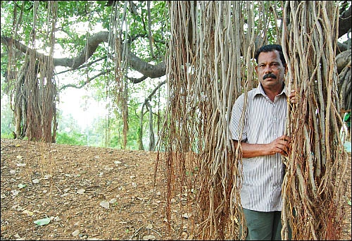 கரிசல் பறவை கழனியூரன் - கே.எஸ். இராதாகிருஷ்ணன்
