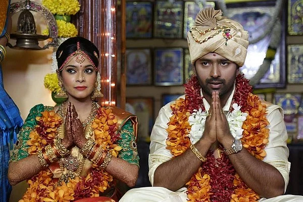டி.வி. தொகுப்பாளியை மணந்தார் நடிகர் சாந்தனு: தாலி எடுத்து கொடுத்த விஜய்!