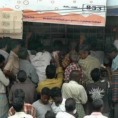 தீபாவளி இலக்கை கடந்து மது விற்பனை: டாஸ்மாக்கின் 'வேதனை' சாதனை!