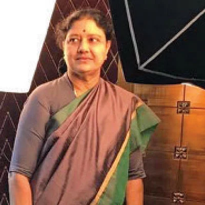 மிஸ்டர் கழுகு: ஜெ. ‘மரண’ விசாரணை... சொத்துக் குவிப்பு வழக்கு... அச்சத்தில் சசிகலா!
