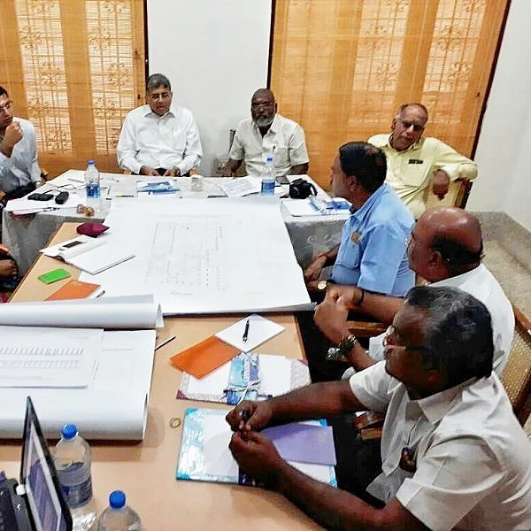 ``மீனாட்சி அம்மன் கோயில் தீ விபத்தில் 3 தூண்கள் சேதம்!’’ - விரைவில் புனரமைப்புப் பணி