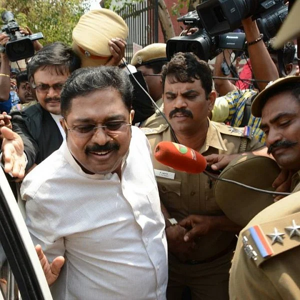 `தினகரன் விசாரிக்கக் கோரும் சாட்சிகள் உயிருடன் இல்லை' - உயர் நீதிமன்றத்தில் அமலாக்கத்துறை பகீர் பதில்