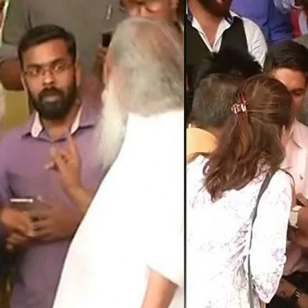 செல்ஃபி எடுக்க கே.ஜே.யேசுதாஸ் ஏன் அனுமதிப்பதில்லை... உருக வைக்கும் பதில்!