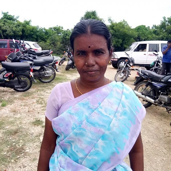 பாப்பம்மாளை சமைக்கவிடாமல் தடுத்த 4 பேர் சிக்கினர்!