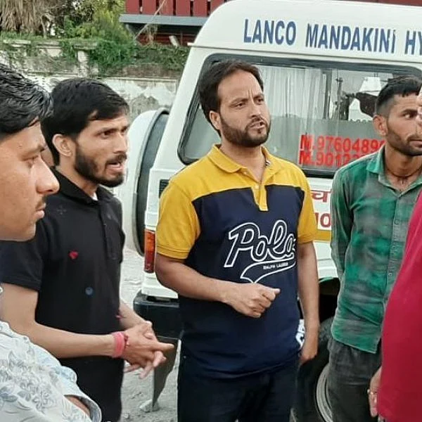 `சேரில் அமர்ந்து சாப்பிட்டார்; அவர்களால் பொறுக்க முடியல!'- அடித்துக் கொல்லப்பட்ட தலித் வாலிபர்