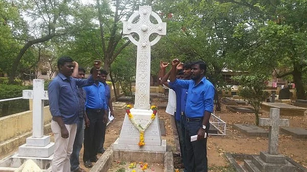வாஞ்சிநாதனால் கொல்லப்பட்ட ஆங்கிலேய கலெக்டருக்கு மலரஞ்சலி: நெல்லையில் பரபரப்பு!