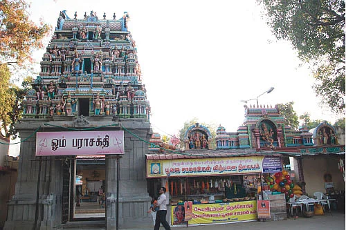 நினைத்ததை நிறைவேற்றும் செவ்வரளி மாலை வழிபாடு!