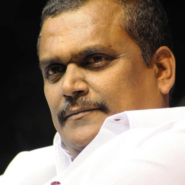 தங்கத்தமிழ்ச்செல்வன் வீட்டிற்கு ஐ.டி அதிகாரிகள் எப்போது செல்வார்கள்?