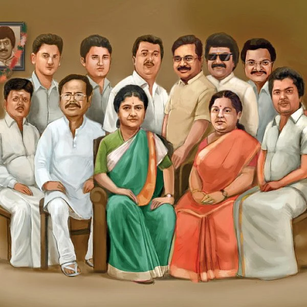 சசிகலா குடும்பத்தினர் சரண் அடைவதைத் தவிர வேறு வழியில்லை!