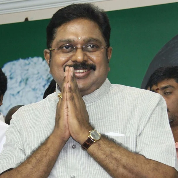 தயிர்சாதம், சிங்கப்பூர் காஸ்ட்யூம், மோடி மந்திரம்! - டி.டி.வி.தினகரனின் ஆர்.கே.நகர் ஃபார்முலா