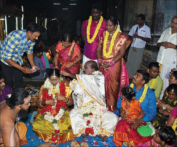 ஆயுளைப் பெருக்கும் ஆயுஷ்ய ஹோம திருமணங்கள்!