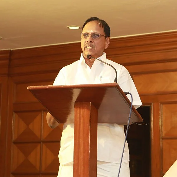 `வாங்குன பணத்தை கொடுத்துட்டு குறை சொல்லணும்' - திருப்பூர் சுப்ரமணியம் காட்டம்!