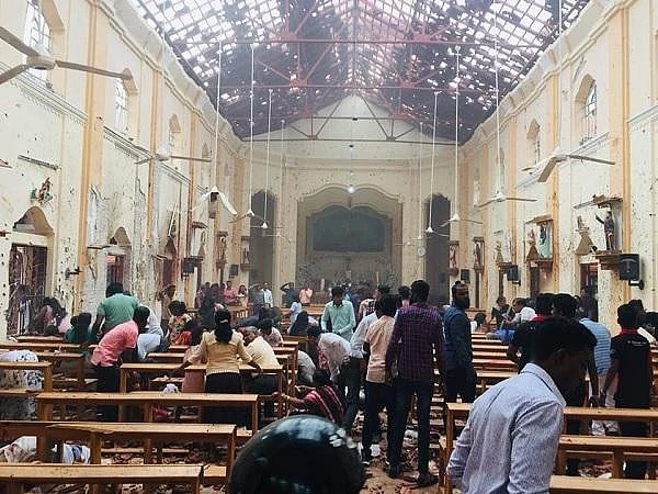 6 இடங்களில் குண்டுவெடிப்பு - ஈஸ்டர் திருநாளில் இலங்கையில் நடந்த சோகம்!