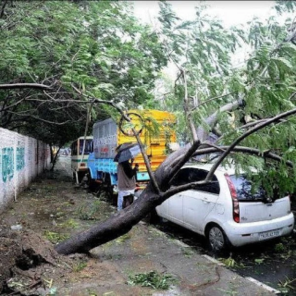 கரையை கடக்கிறதா ஒகி புயல்? - தயார் நிலையில் தேசிய பேரிடர் மேலாண்மைக் குழு