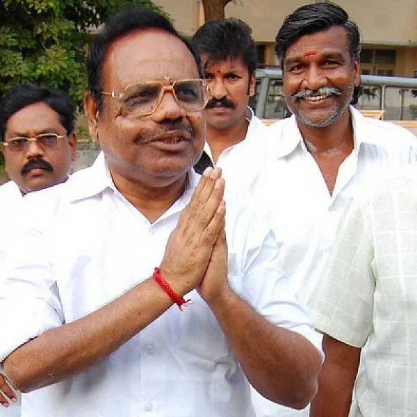 சட்டசபைச் செயலாளர் பதவி... சபாநாயகர் தனபாலின் போக்கு... நீதிகேட்கும் அதிகாரிகள்! #VikatanExclusive