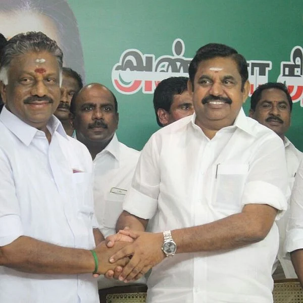 இந்திய அளவில் இன்றைய ட்ரெண்ட்டில் கலக்கும் அ.தி.மு.க இணைப்பு!