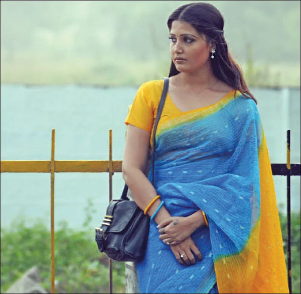 பின் தொடர்பவை - கவிதை